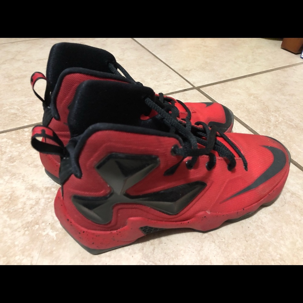Nike Lebron 13